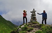 Al Rifugio Albani a scavalco della Valle Azzurra (26-06-2015)